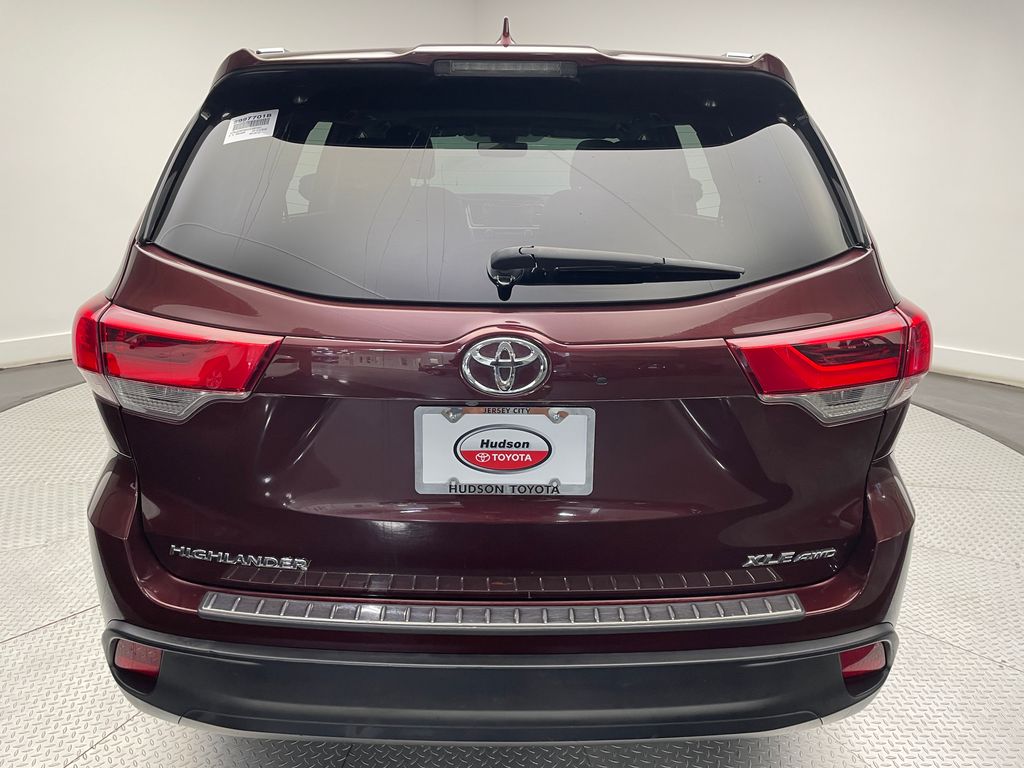2019 Toyota Highlander XLE 6
