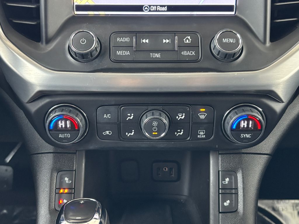 Thumbnail: 2017 GMC Acadia - 15