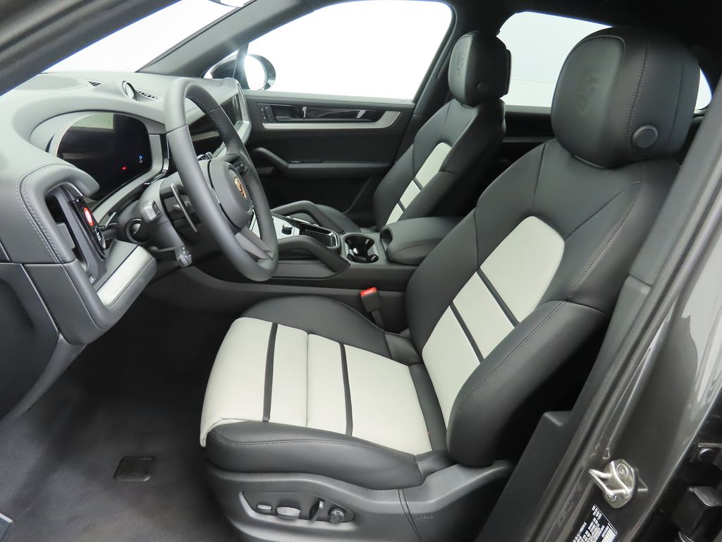Thumbnail: 2025 Porsche Cayenne - 5