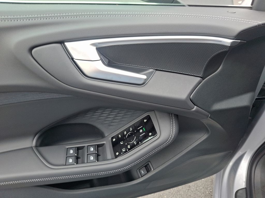 Thumbnail: 2025 Audi A5 - 9