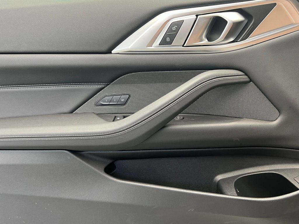 Thumbnail: 2026 BMW 4 Series - 26