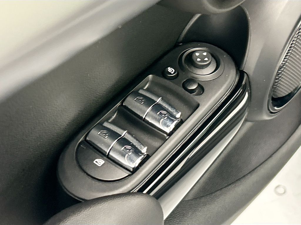 Thumbnail: 2024 MINI Cooper - 22