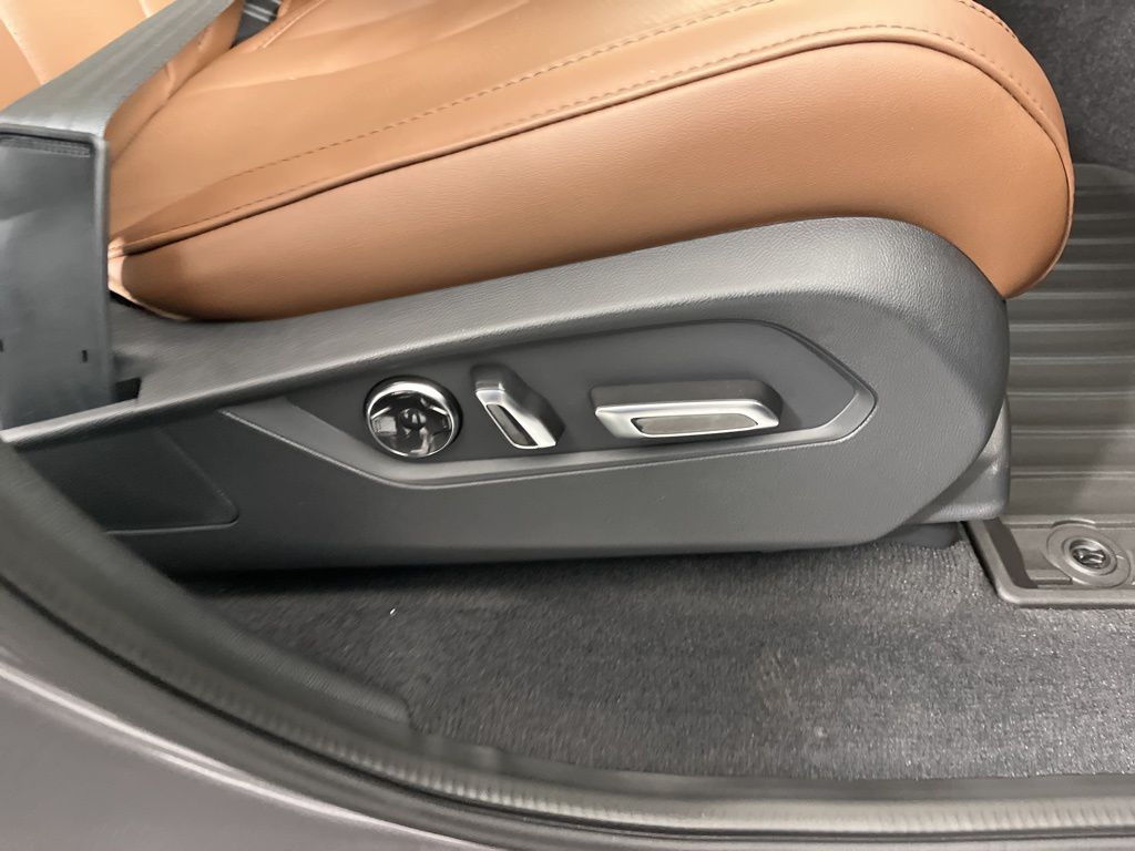 Thumbnail: 2026 Acura MDX - 7