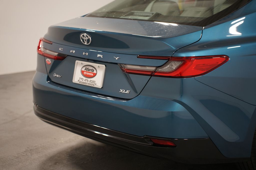 Thumbnail: 2025 Toyota Camry - 9