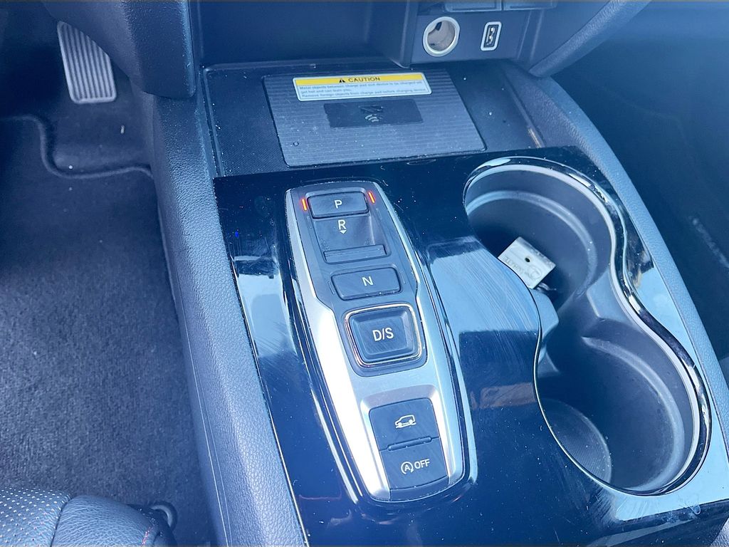 Used 2022  Honda Black Edition image 17