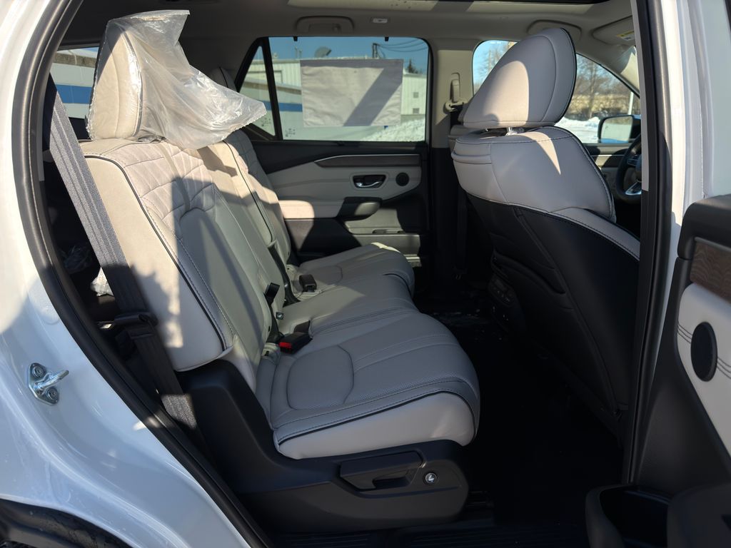 Thumbnail: 2026 Honda Pilot - 25