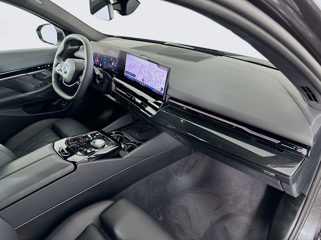 Thumbnail: 2024 BMW 5 Series - 29