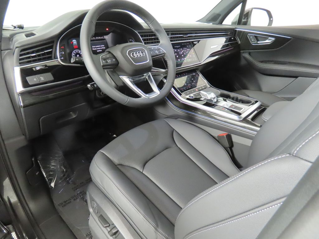 Thumbnail: 2026 Audi Q7 - 27