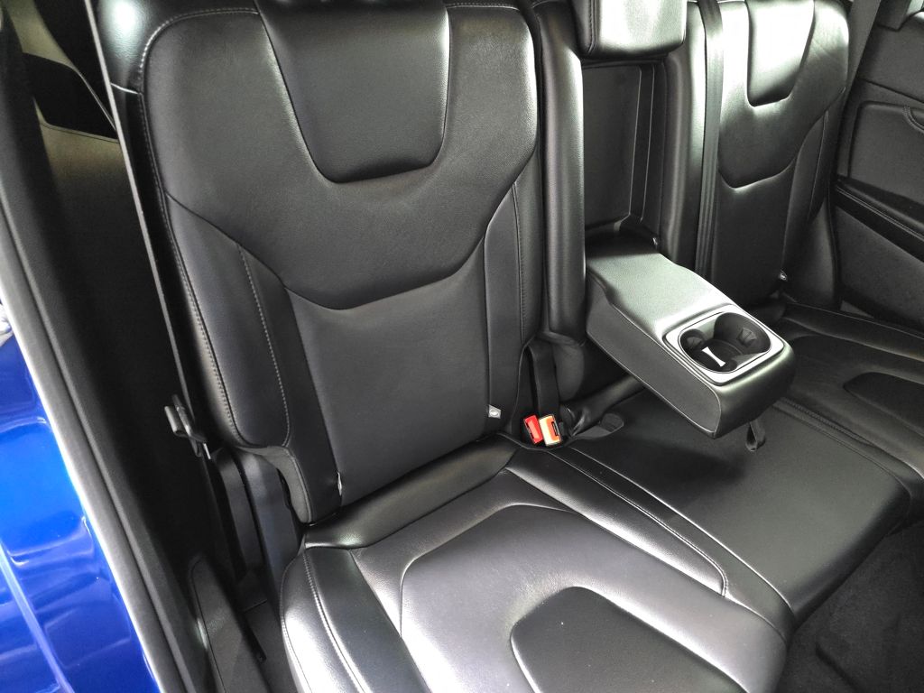 2022 Ford Edge Titanium photo 18