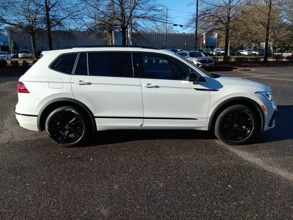 2024 Volkswagen Tiguan 2.0T SE R-Line Black 6