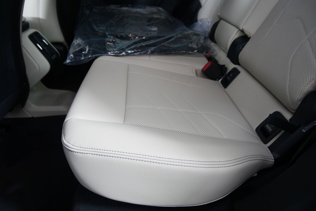 2025 BMW X1 xDrive28i 13