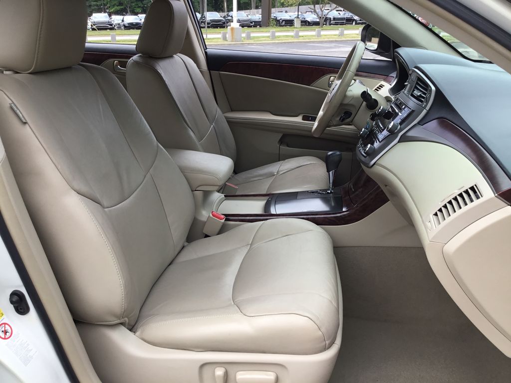 Thumbnail: 2012 Toyota Avalon - 9