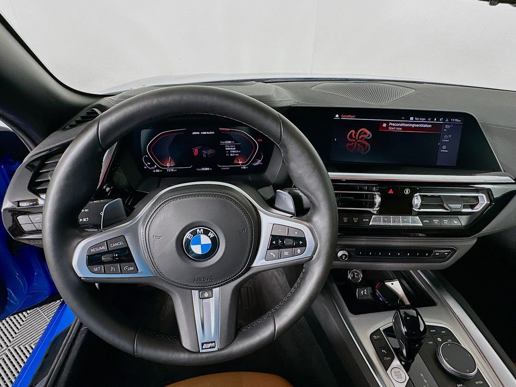 Thumbnail: 2022 BMW Z4 - 11