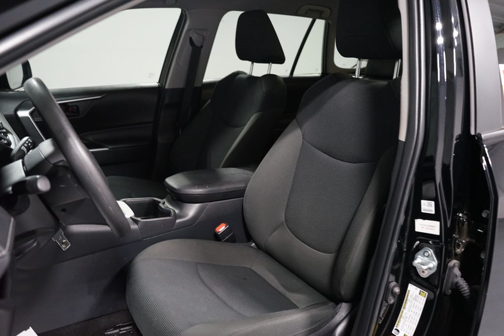 Thumbnail: 2025 Toyota RAV4 - 25