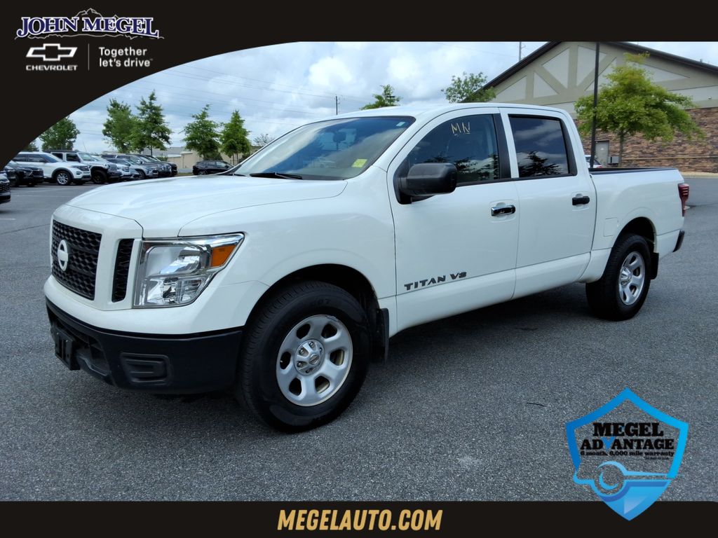 Glacier White 2018 Nissan Titan S Crew Cab 4WD Pickup Truck Four-Wheel Drive 7-Speed Automatic