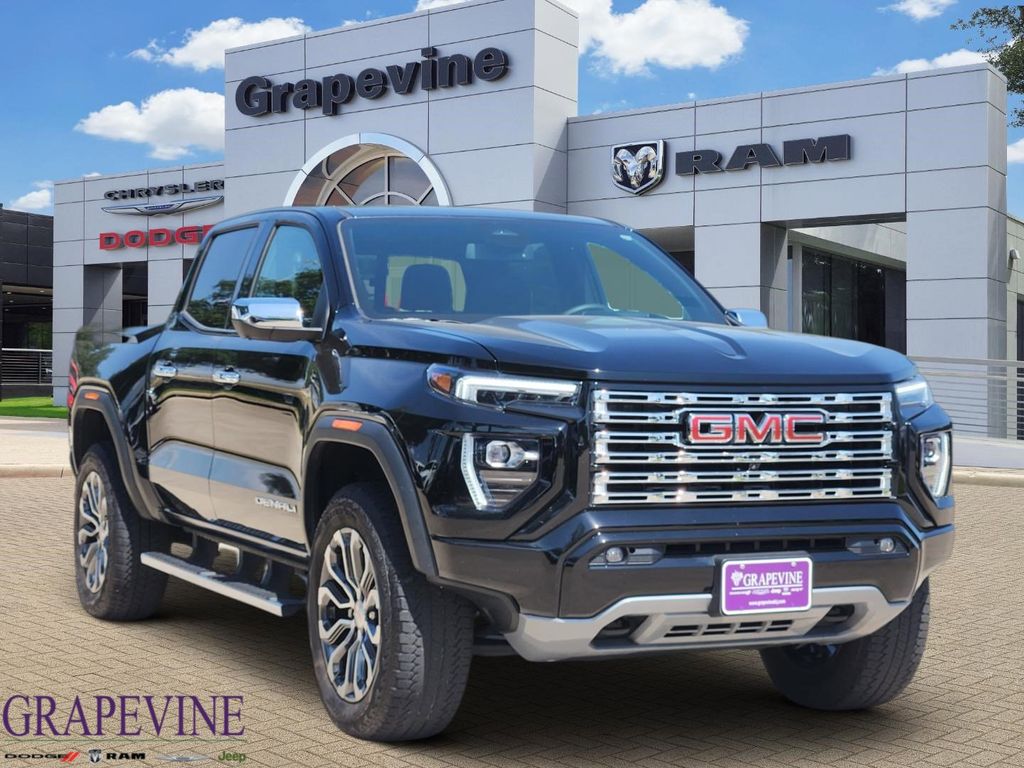 Onyx Black 2025 GMC Canyon Denali Crew Cab 4WD Pickup Truck Four-Wheel Drive 8-Speed Automatic