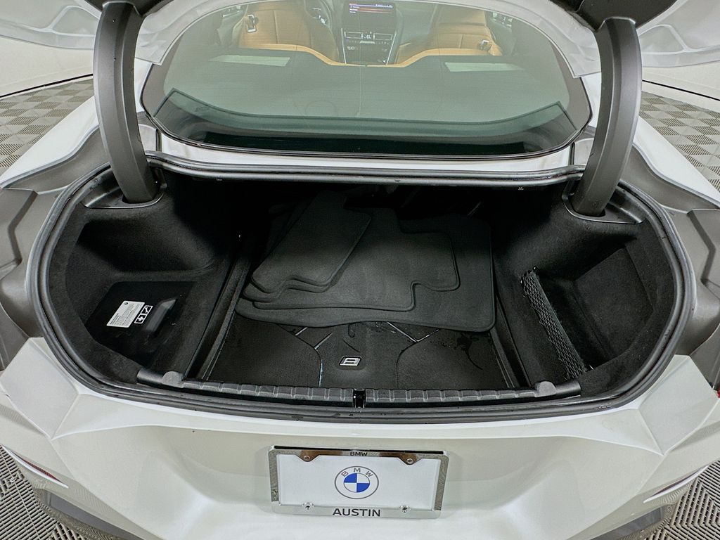 Thumbnail: 2024 BMW 8 Series - 26