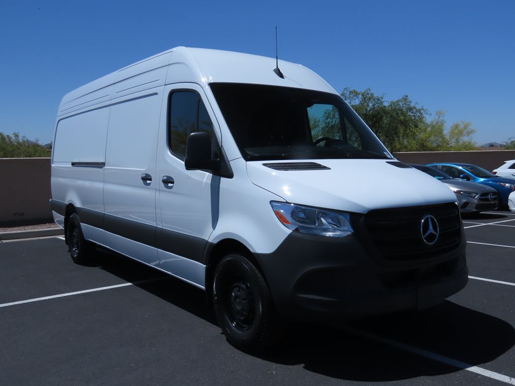 2024 Mercedes-Benz Sprinter 2500 3