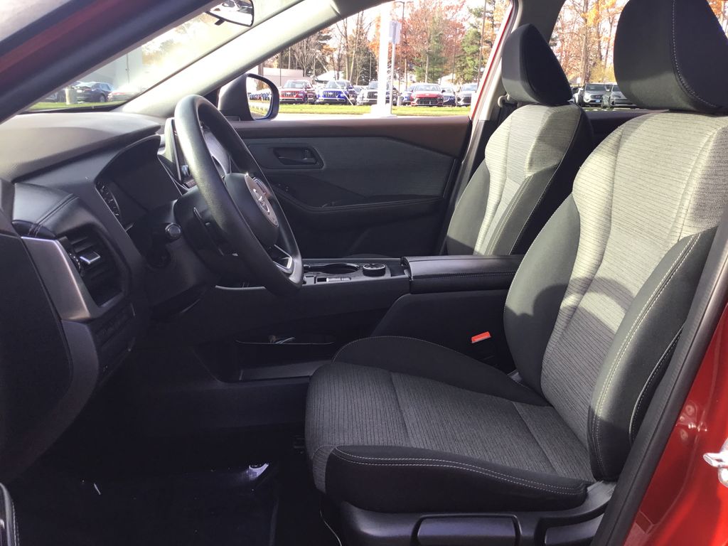 Thumbnail: 2021 Nissan Rogue - 14