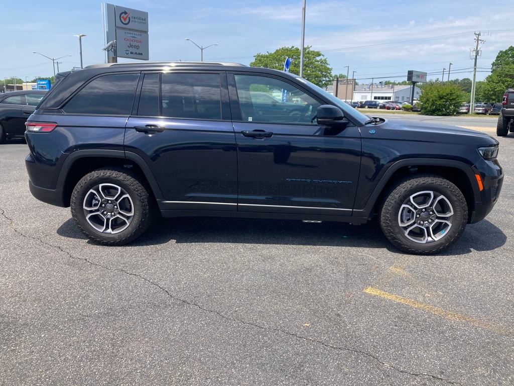 New 2024 Black Jeep Trailhawk 4xe image 7