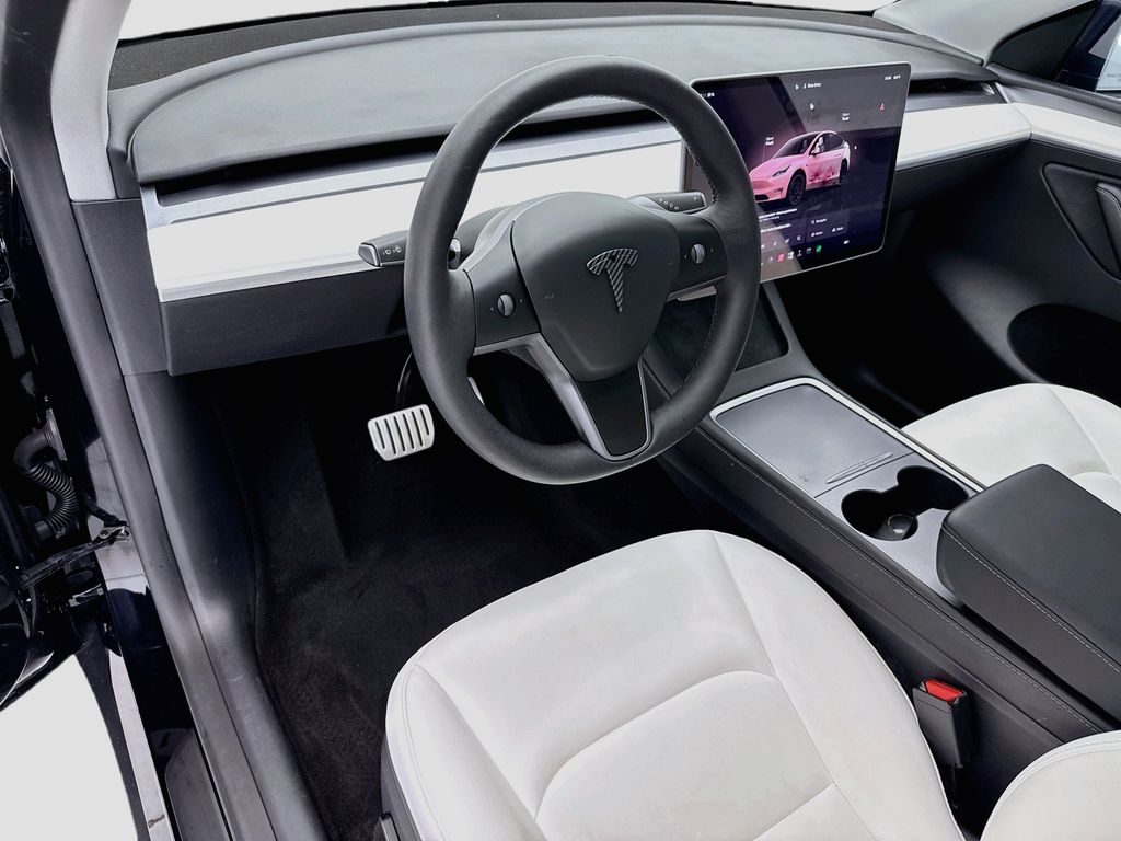Thumbnail: 2023 Tesla Model Y - 9