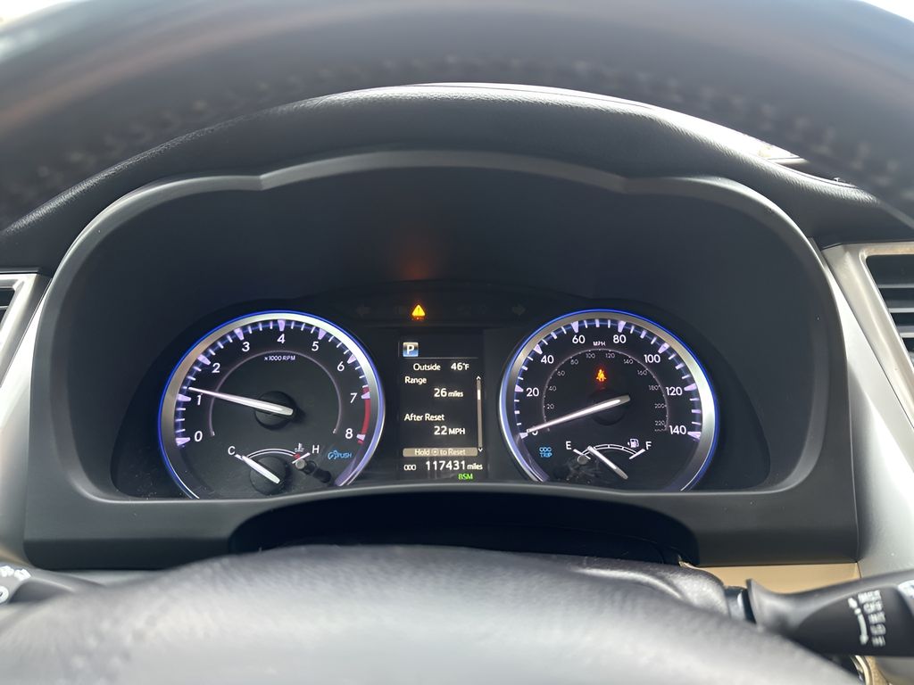 Used Car 2019 Toyota Highlander  Xle For Sale Under $25,000 In Austin, Texas