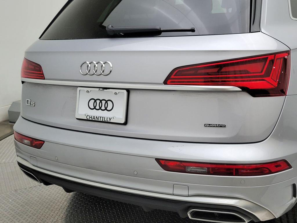 Thumbnail: 2023 Audi Q5 - 7