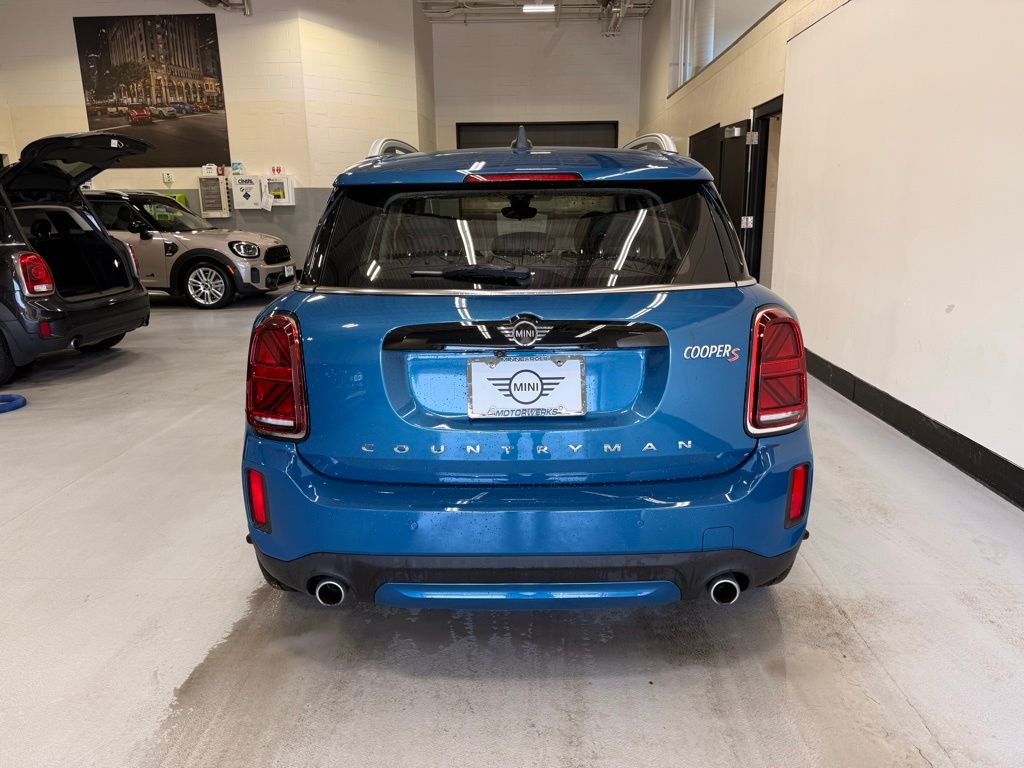 2022 MINI Cooper Countryman Signature 4