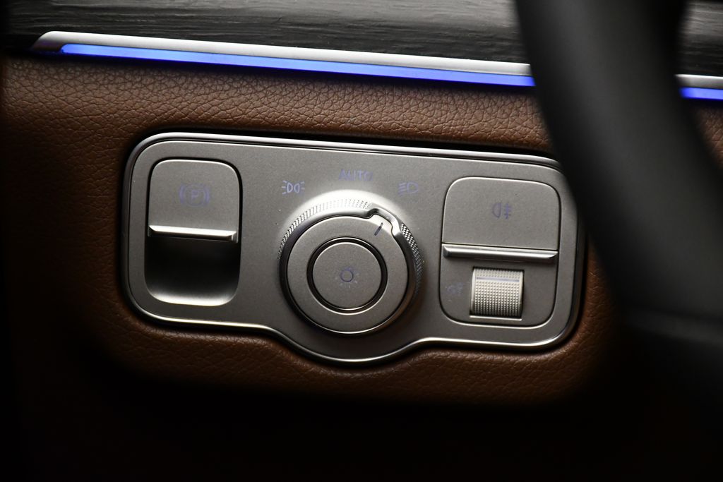 Thumbnail: 2026 Mercedes-Benz GLE - 21