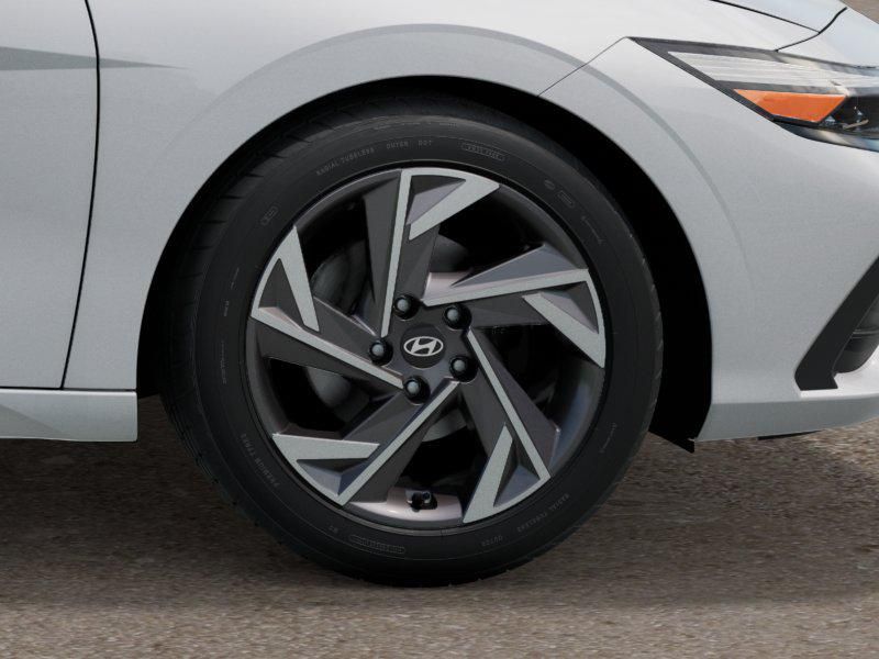 2025 Hyundai Elantra Sport 8