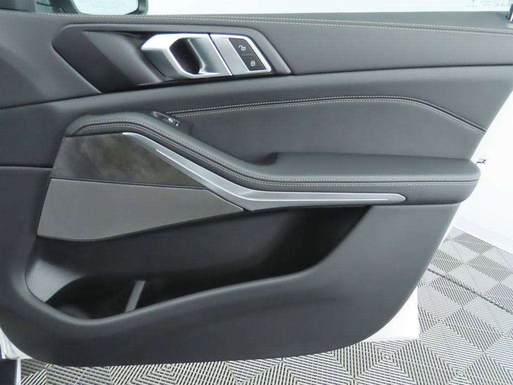 Thumbnail: 2026 BMW X5 - 26