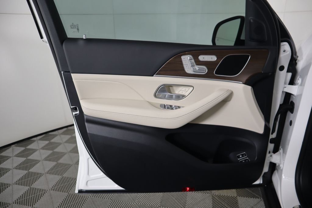 2025 Mercedes-Benz GLE 450 26