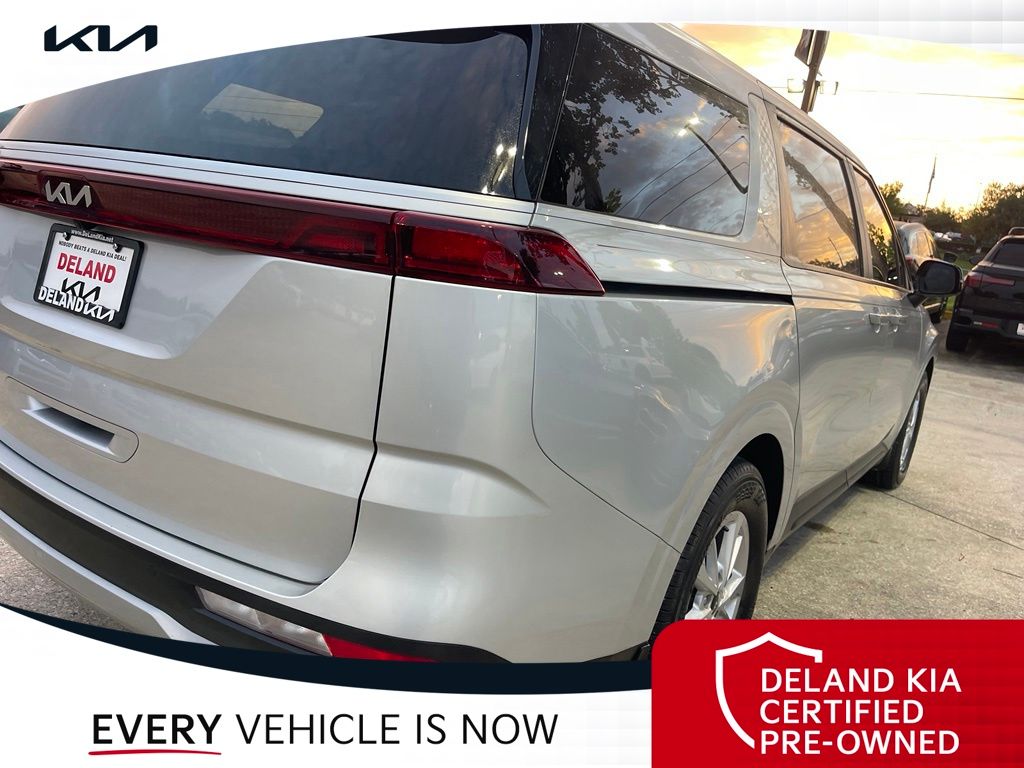 Used 2023 Kia Carnival Van