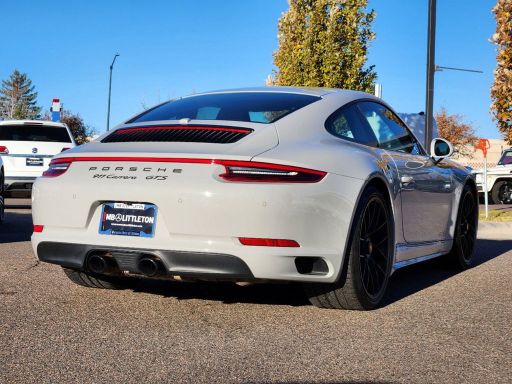 2019 Porsche 911 Carrera 4 GTS 5