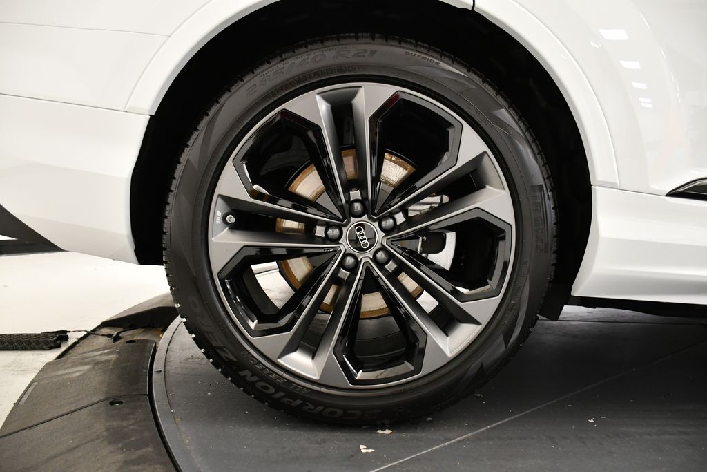 Thumbnail: 2025 Audi Q7 - 15