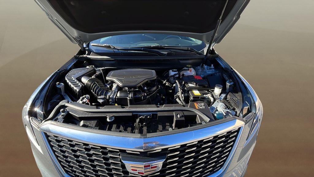 used 2023 Cadillac XT5 car, priced at $35,333