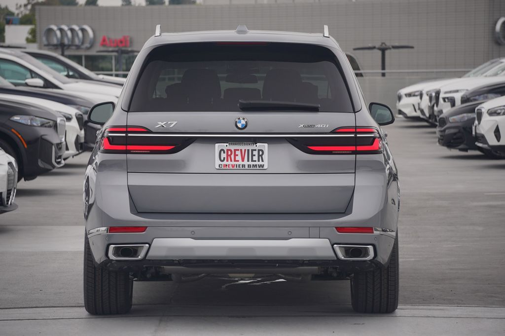 2025 BMW X7 xDrive40i 6