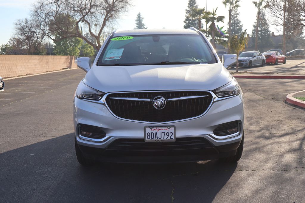 2019 Buick Enclave Essence 2