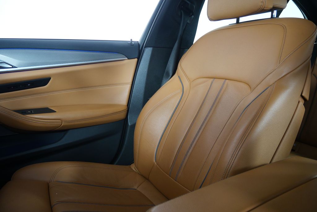 Thumbnail: 2019 BMW 5 Series - 27
