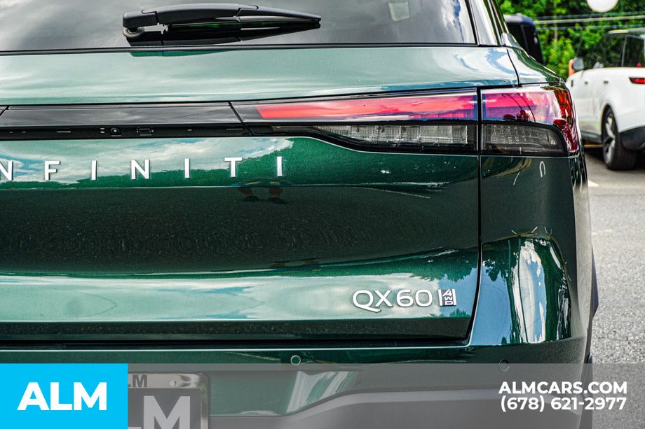 Used 2026 Green INFINITI LUXE image 13