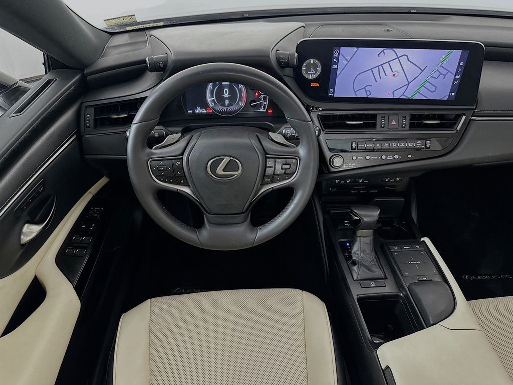 2022 Lexus ES 350 23