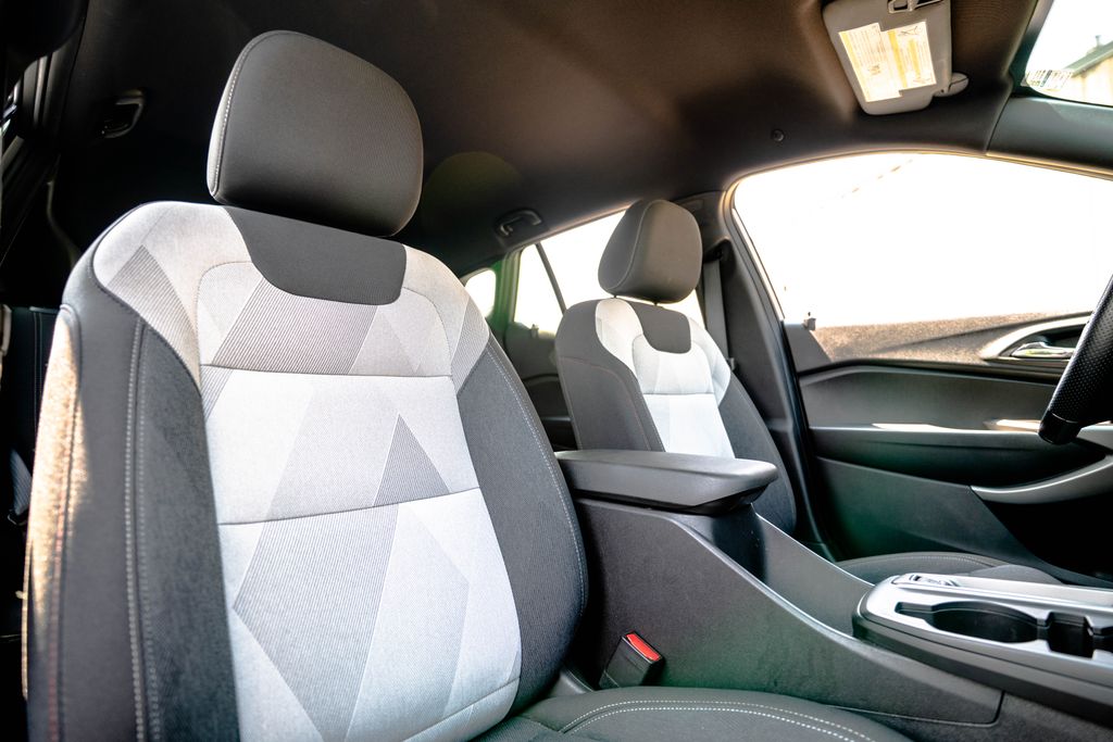 Used 2024 Chevrolet Trax SUV