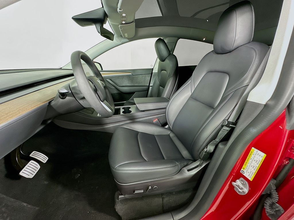 Thumbnail: 2022 Tesla Model Y - 21