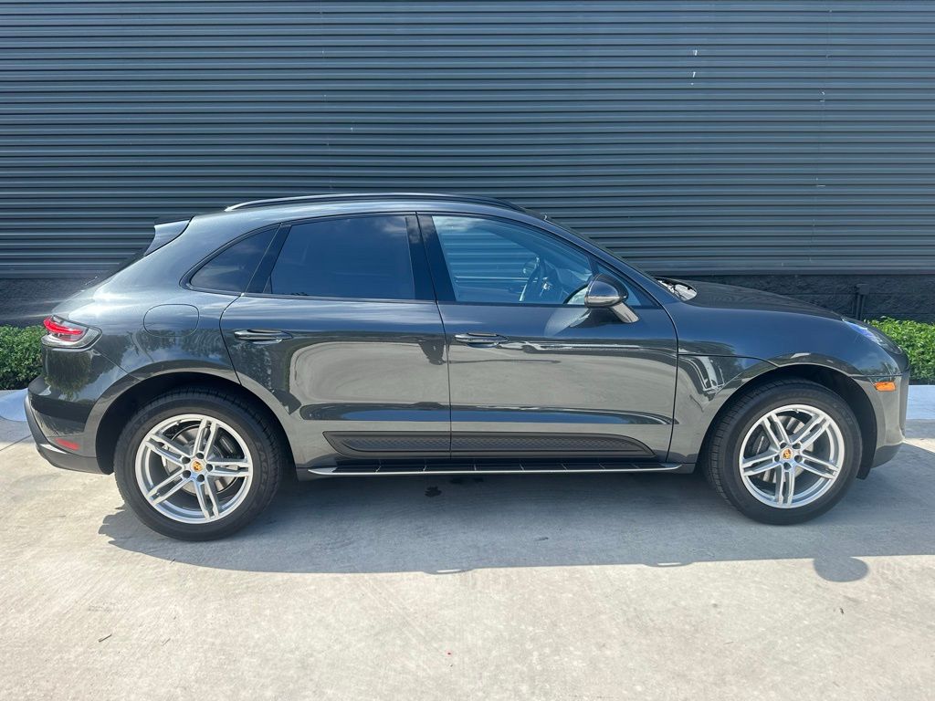 Thumbnail: 2025 Porsche Macan - 8