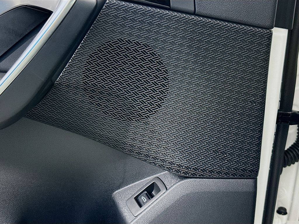 Thumbnail: 2025 BMW X1 - 18