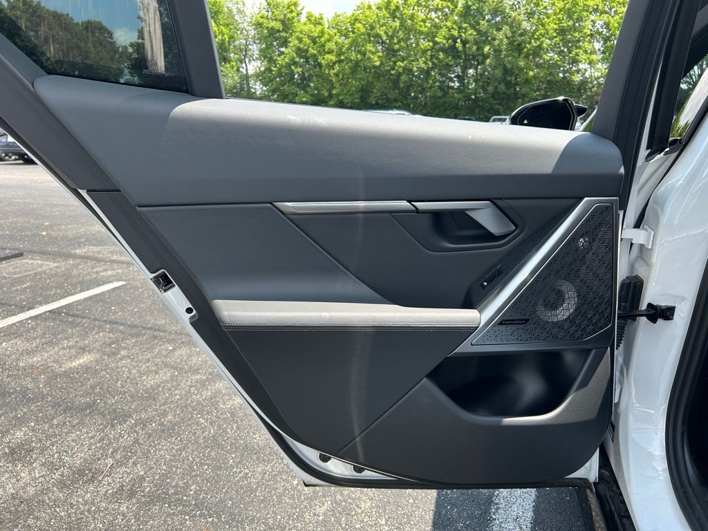Thumbnail: 2024 BMW i5 - 21