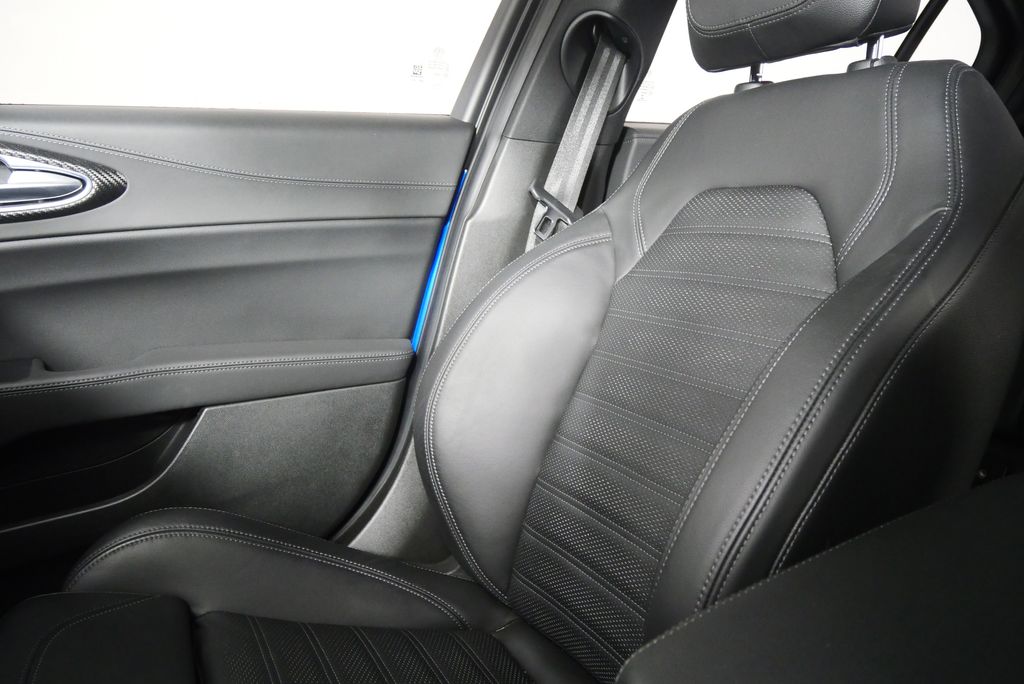 Thumbnail: 2024 Alfa Romeo Giulia - 32