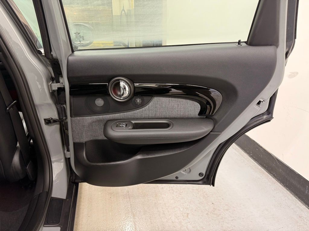 Thumbnail: 2023 MINI Cooper Clubman - 25