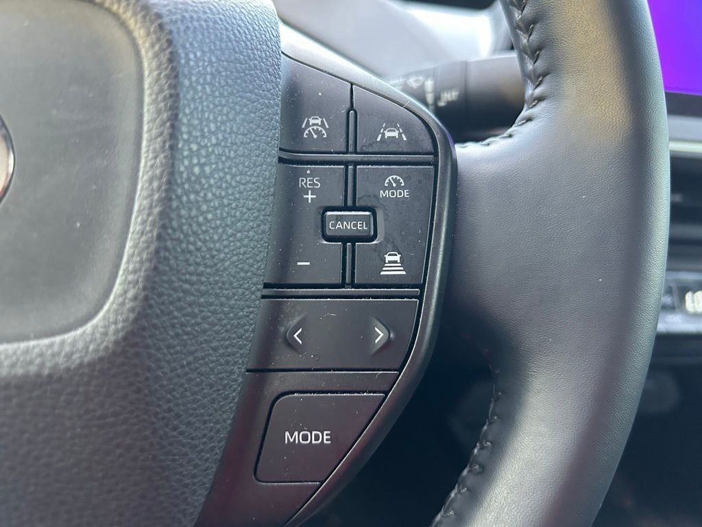 Thumbnail: 2024 Toyota Prius - 18