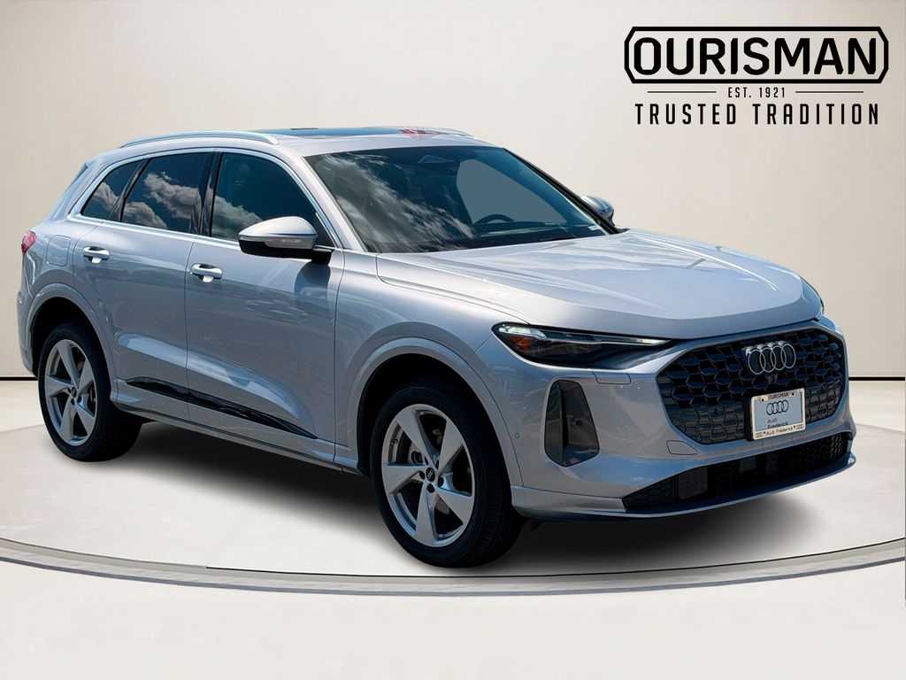 Florett Silver Metallic 2025 Audi Q5 quattro Premium Plus 40 TFSI SUV / Crossover All-Wheel Drive 7-Speed Automatic